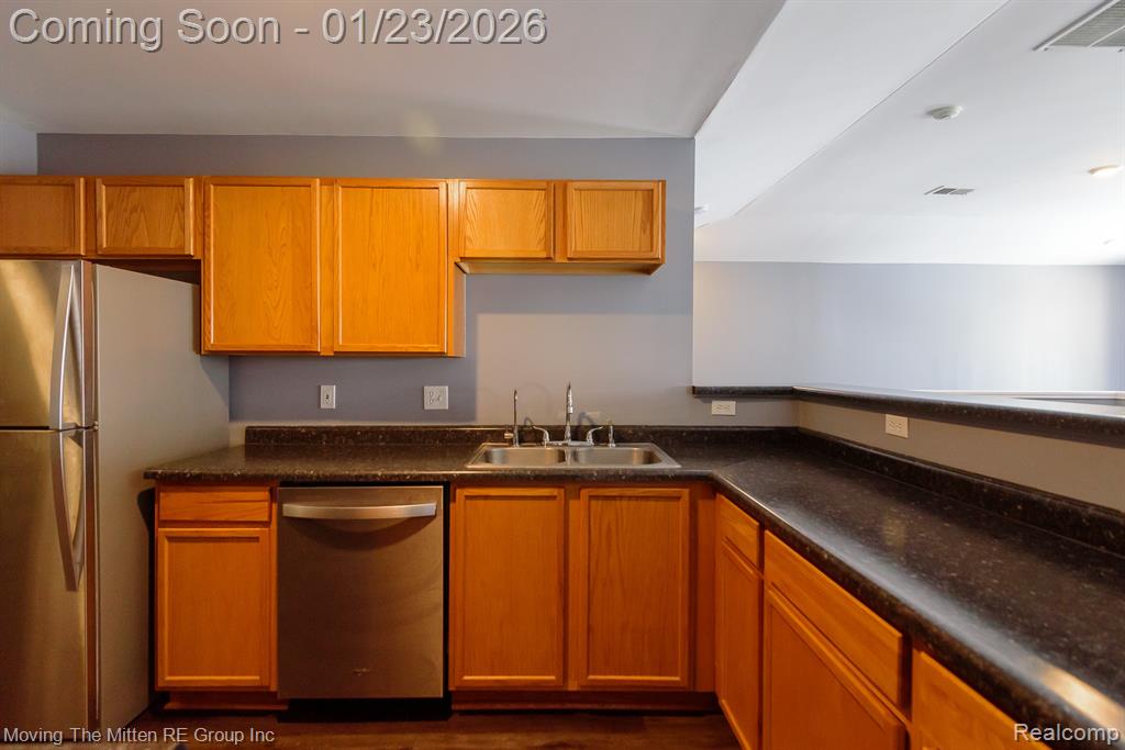 4055 Berkeley Avenue, 54, Canton, MI 48188 — Photo 10