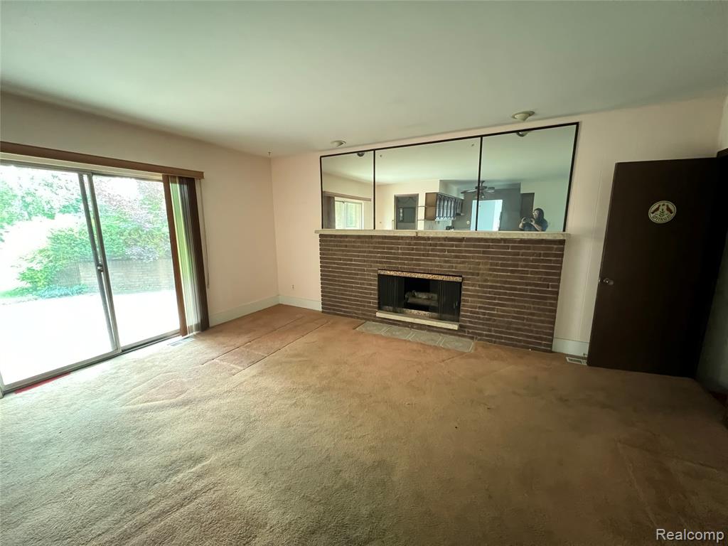 4136 Ironside Drive, Waterford, MI 48329 — Photo 11