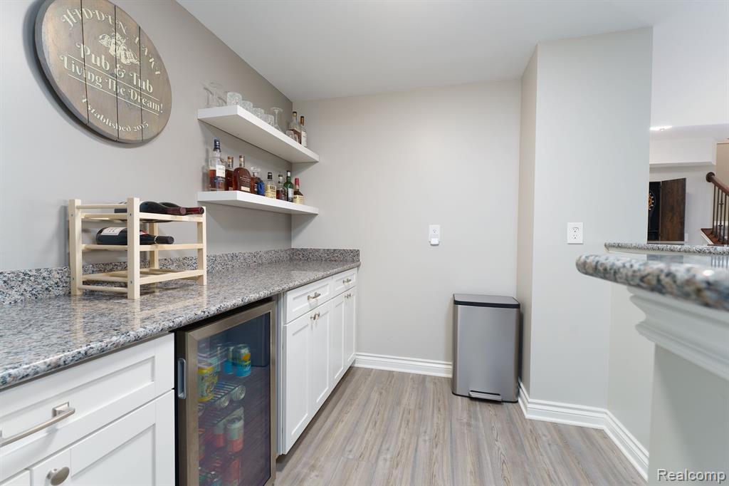 10725 WATERFALL, South Lyon, MI 48178 — Photo 38