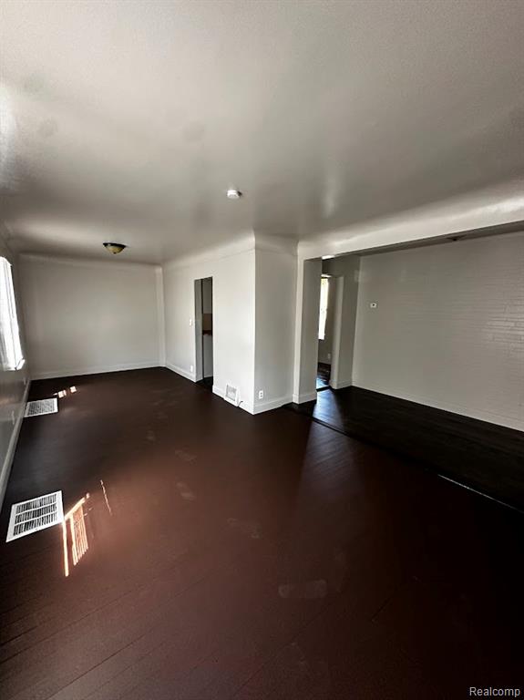 920 Huron Street, Flint, MI 48507 — Photo 5