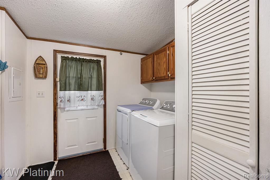 8042 Harbour Drive, Ira, MI — Photo 15