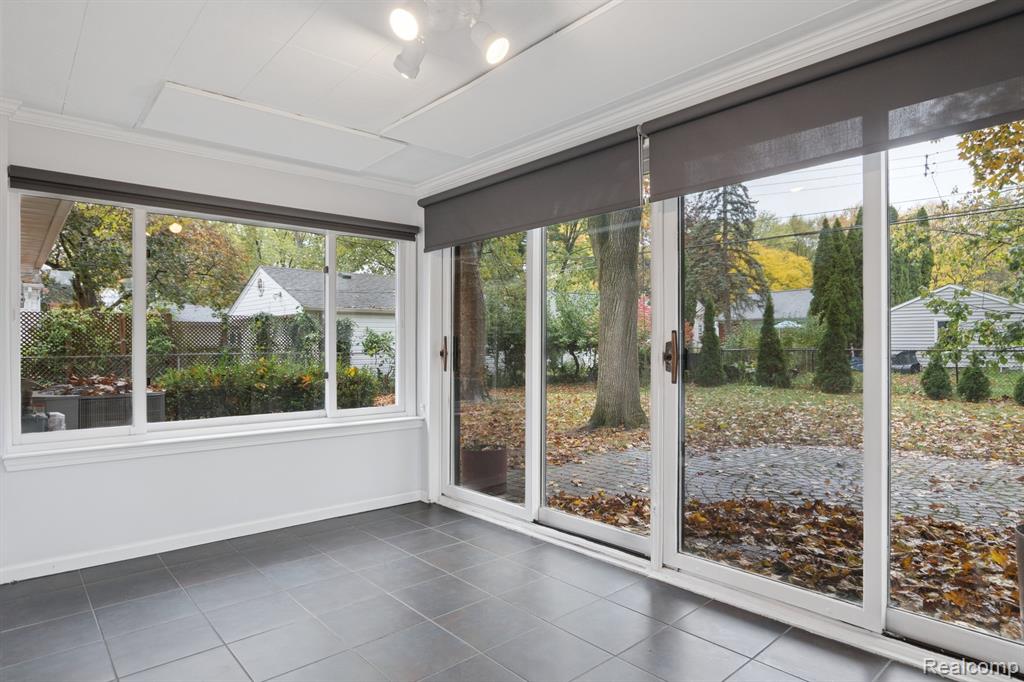 32463 Sheridan, Beverly Hills, MI 48025 — Photo 37