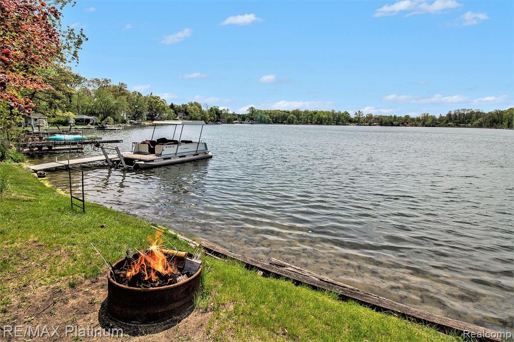 6512 BUCKSHORE Drive, Whitmore Lake, MI 48189 — Photo 56