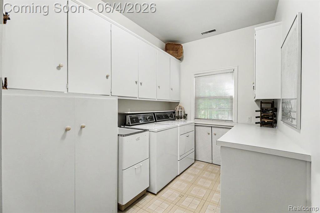22586 N Nottingham Drive, Beverly Hills, MI 48025 — Photo 33