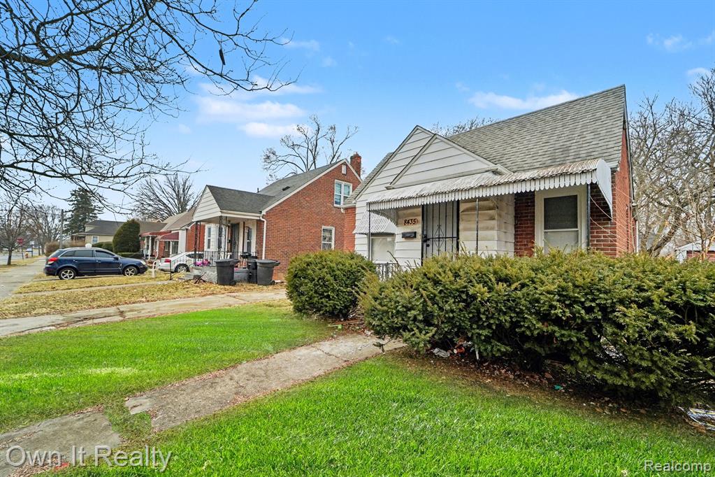 8435 Warwick Street, Detroit, MI 48228 — Photo 3