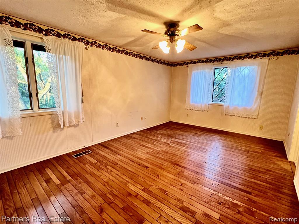 5618 Mountain Road, Brighton, MI 48116 — Photo 20