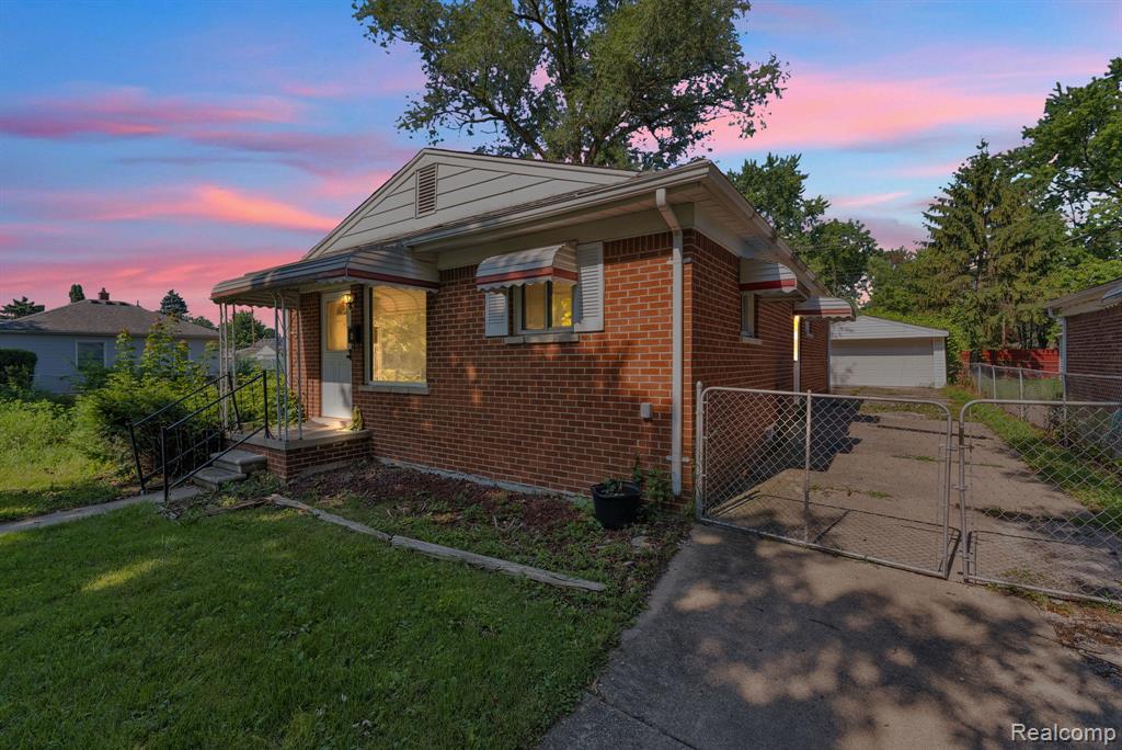 5320 Bedford Street, Dearborn Heights, MI 48125 — Photo 2