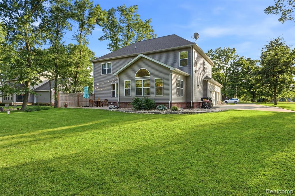 9001 Van Dusen Court, South Lyon, MI 48178 — Photo 37