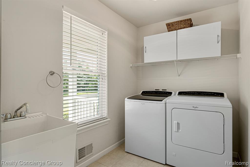9801 BROOKFIELD Drive, Brighton, MI 48116 — Photo 22
