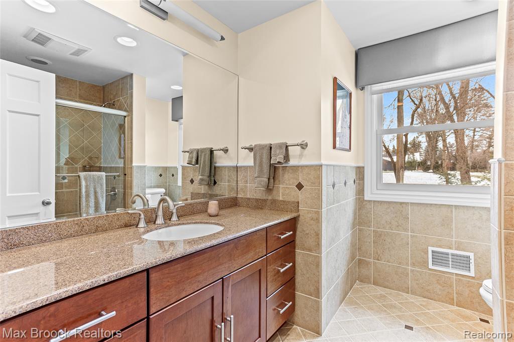 25933 Hersheyvale Drive, Franklin, MI 48025 — Photo 27