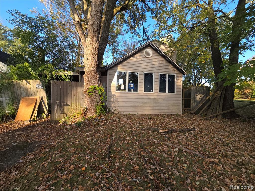 509 Cameron Avenue, Pontiac, MI 48342 — front exterior