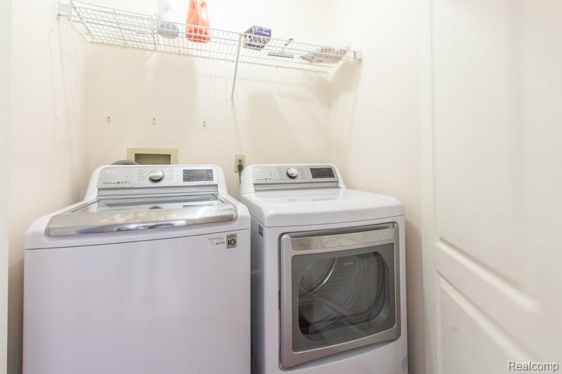 1126 FAIRWAYS, 54, Troy, MI 48085 — Photo 16