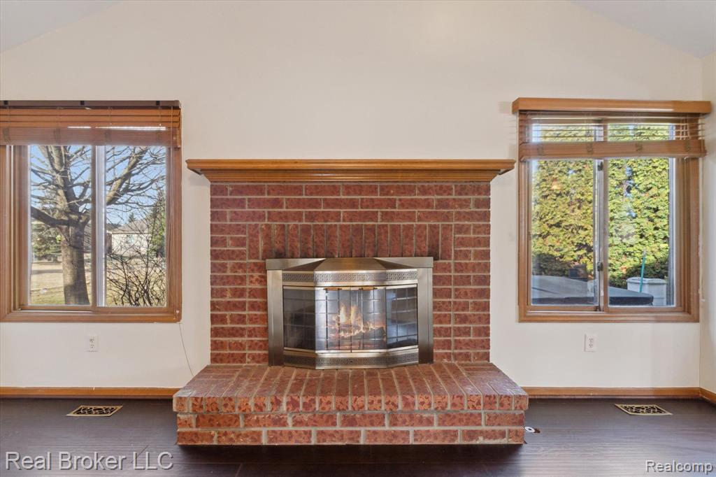 47095 STONY BROOK Drive, Macomb, MI 48044 — Photo 11