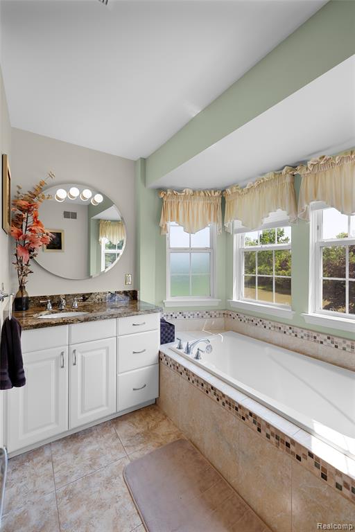 4093 Hunters Circle E, Canton, MI 48188 — Photo 19