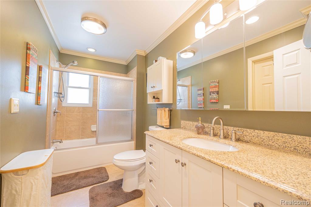 25298 Castlewood Drive, Woodhaven, MI 48183 — Photo 10