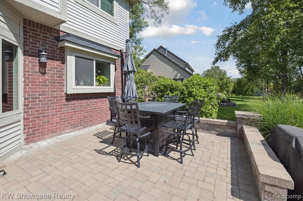 4067 Cameron Court, Wixom, MI 48381 — Photo 38