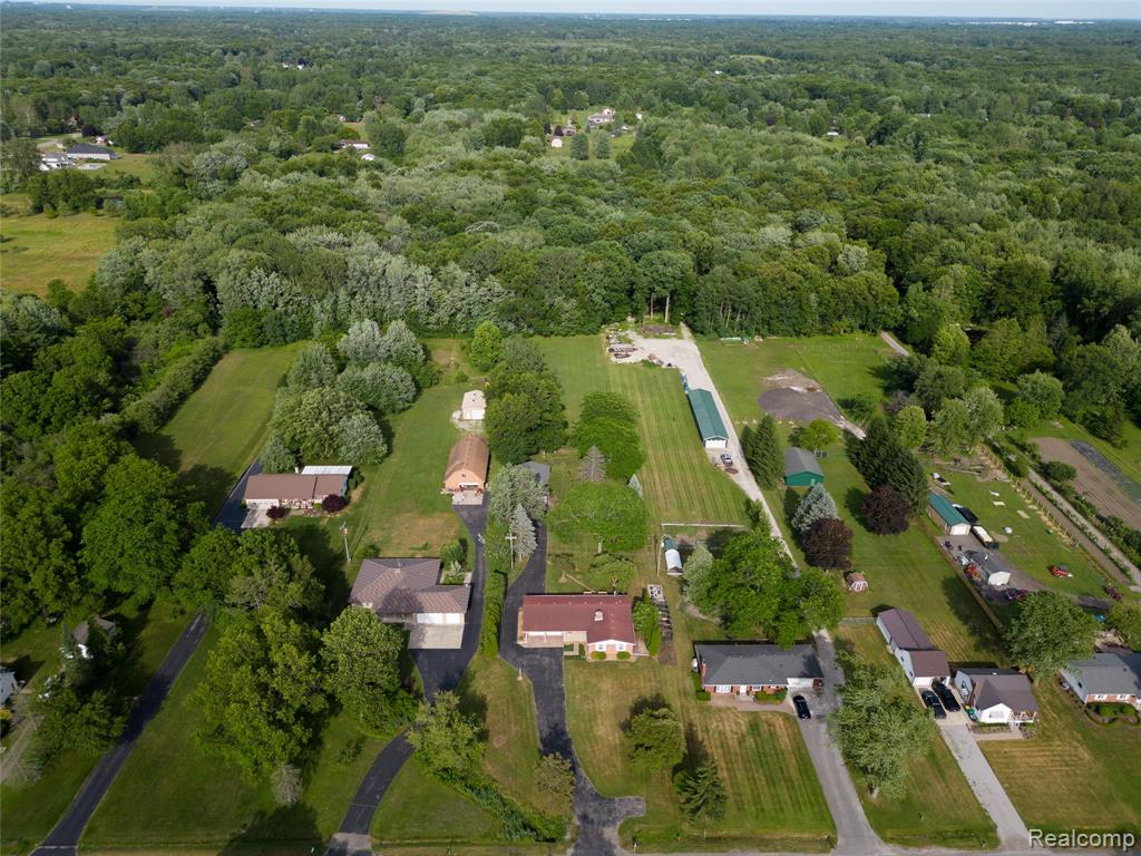 21515 Huron River Drive, New Boston, MI 48164 — Photo 48