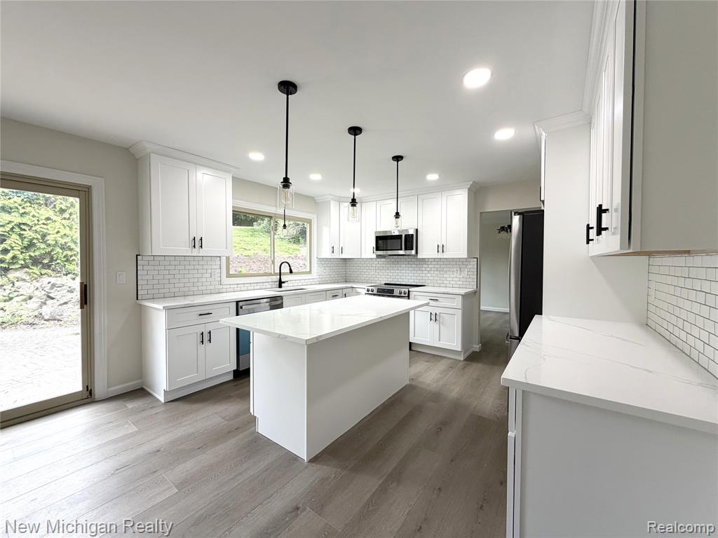 650 Deerfield Court, Rochester Hills, MI 48309 — Photo 5