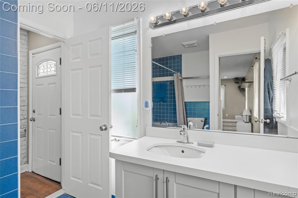 4661 Sashabaw Road, Waterford, MI 48329 — Photo 23