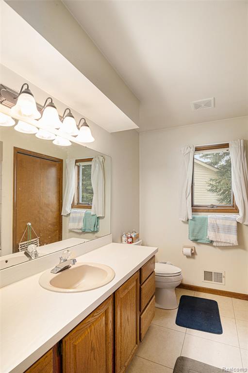 5361 LIN HILL Drive, Swartz Creek, MI 48473 — Photo 14
