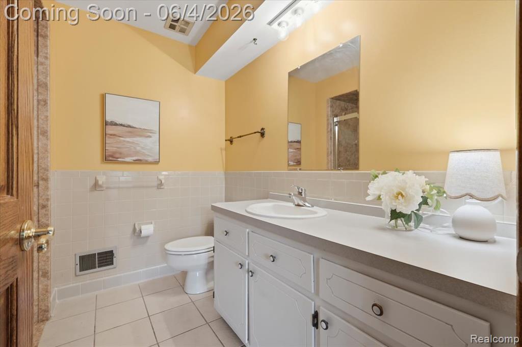 725 Deerpath Court, Ortonville, MI 48462 — Photo 54