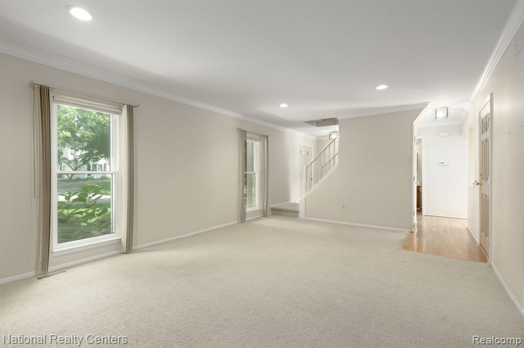 5459 N Piccadilly, West Bloomfield, MI — Photo 24