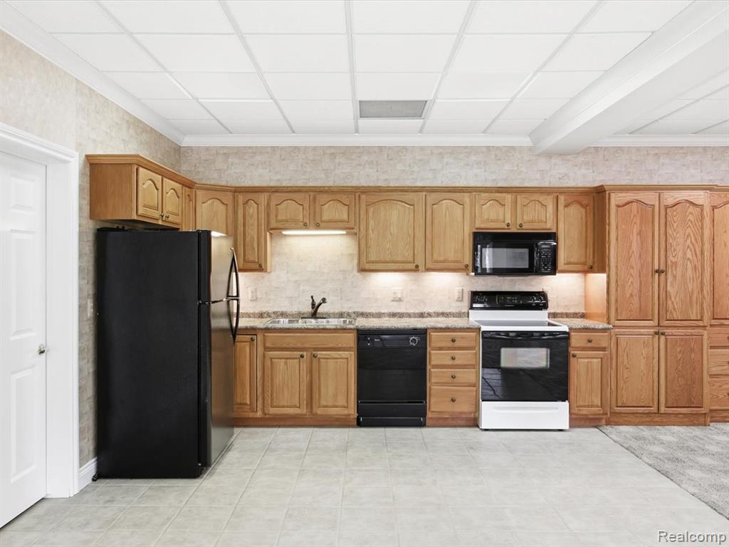 3993 N River Road, Fort Gratiot, MI 48059 — Photo 41