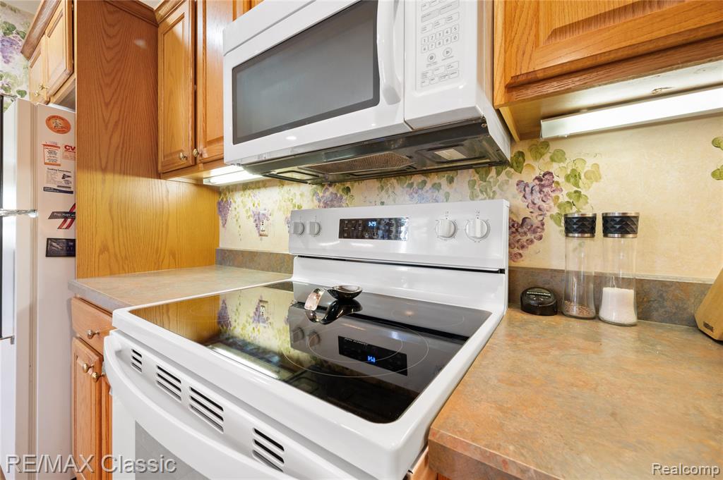 47850 7 Mile Road, Northville, MI 48167 — Photo 15