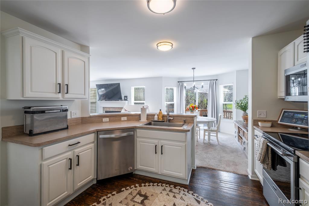 1375 Waverly Drive, White Lake, MI — Photo 14