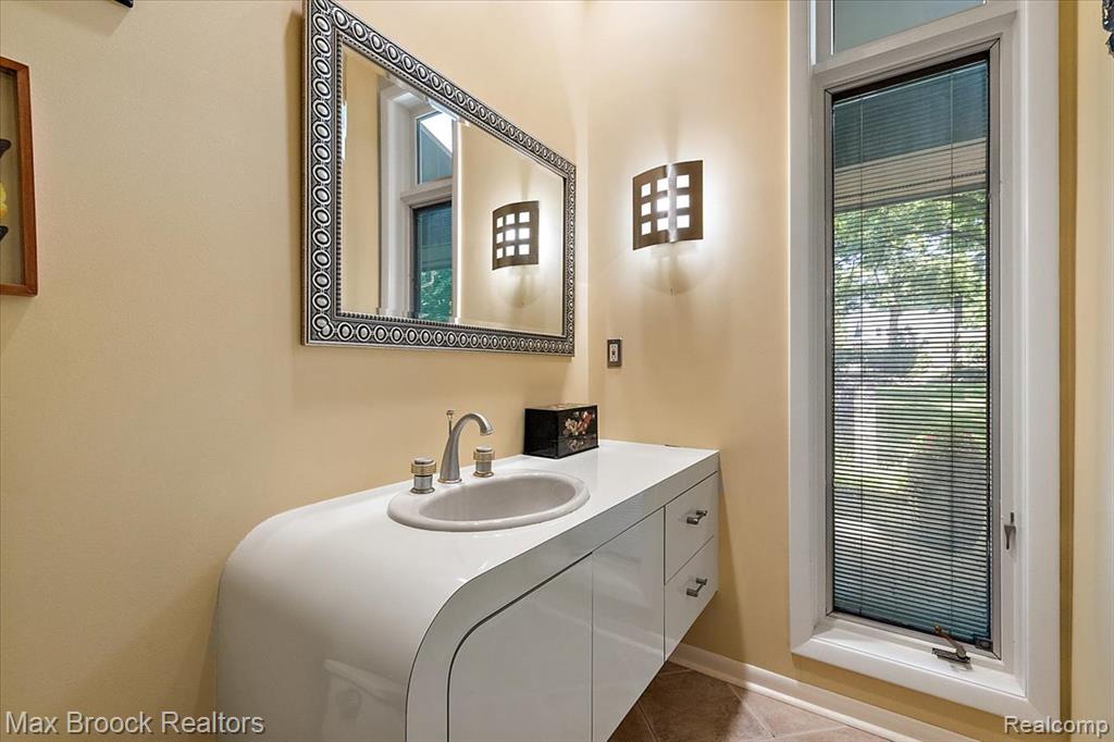 45167 9 Mile Road, Novi, MI 48167 — Photo 24