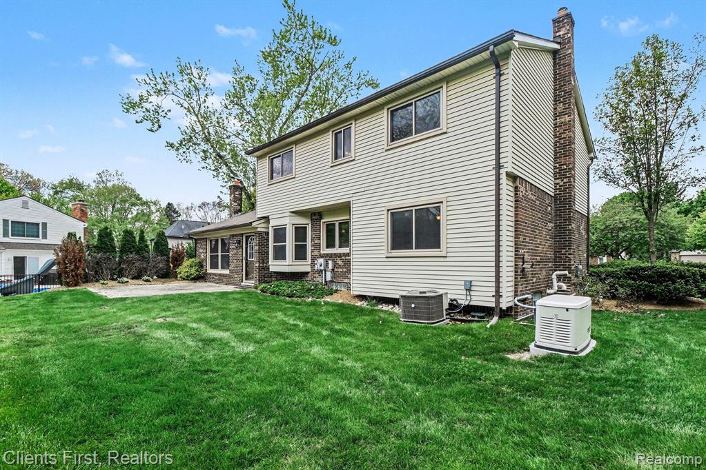 42542 Knollwood Court, Northville, MI 48168 — Photo 32
