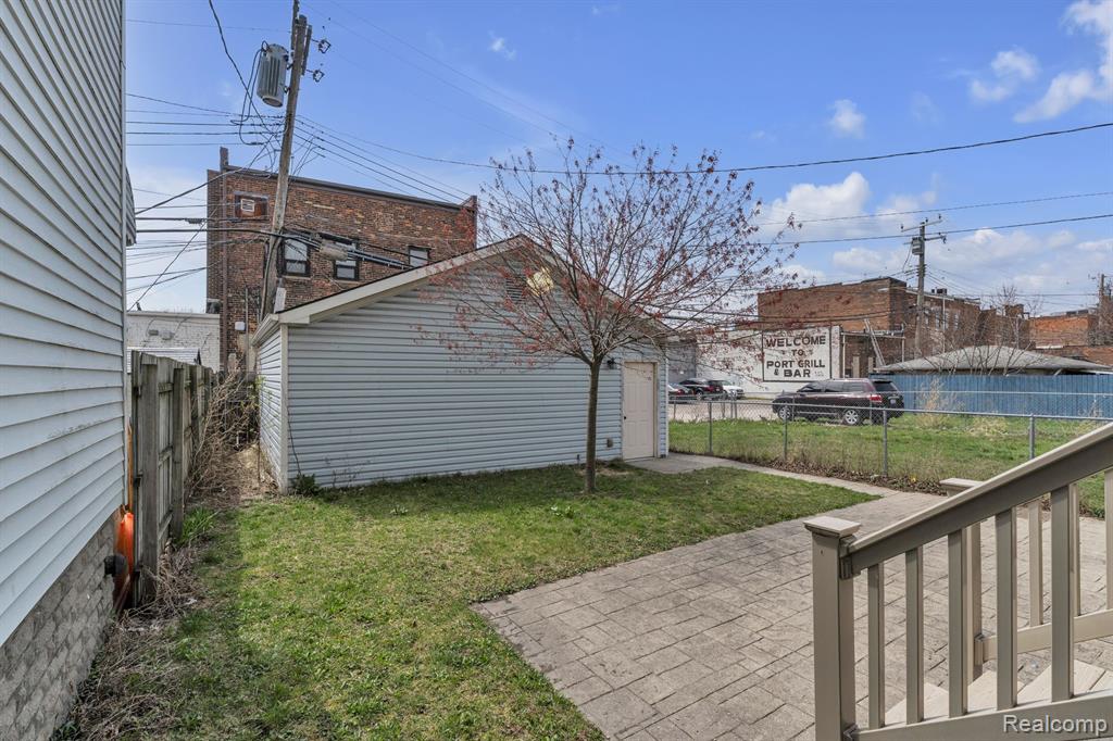9363 MITCHELL Street, Hamtramck, MI 48212 — Photo 35