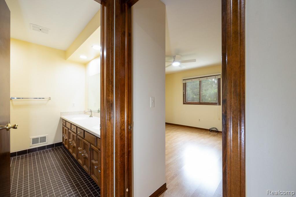 6275 Fairbrook Court, West Bloomfield, MI — Photo 55