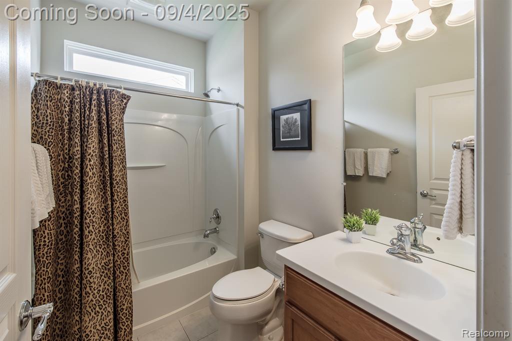 6264 Muirfield Drive, Grand Blanc, MI 48439 — Photo 35