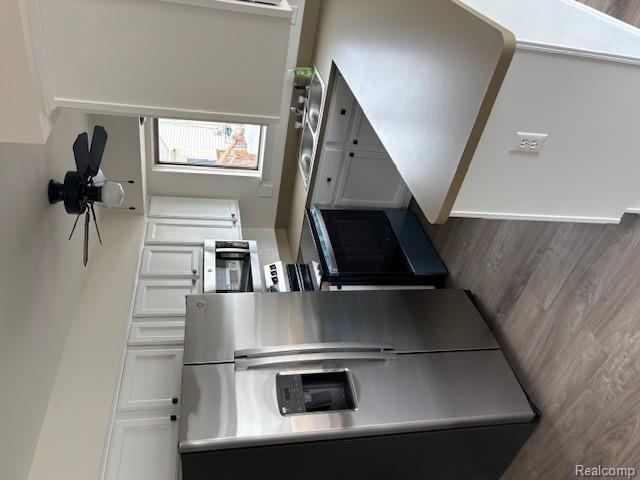 210 Rosebud Street, Walled Lake, MI 48390 — Photo 14