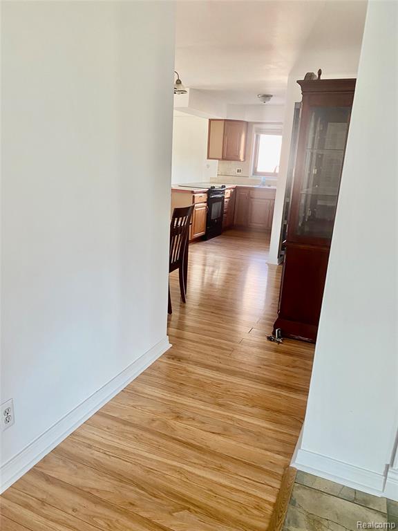 21664 Hall Road, Woodhaven, MI 48183 — Photo 13