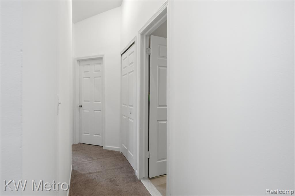 7072 Green Farm Road, West Bloomfield, MI — Photo 19
