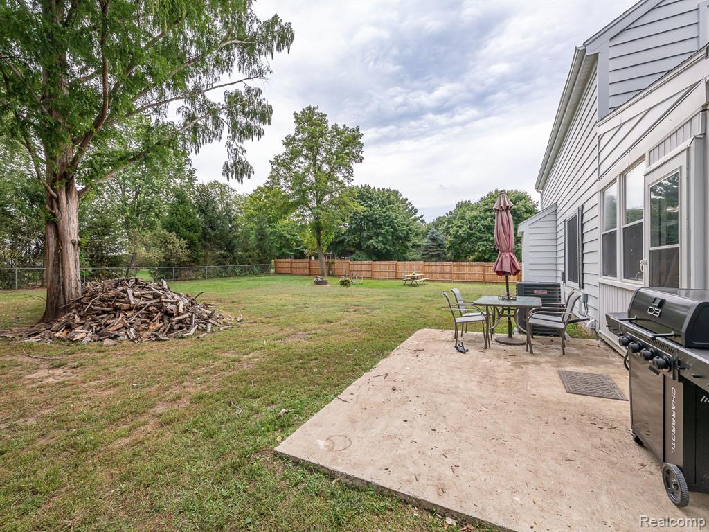 6655 Gove Court N, Tecumseh, MI 49286 — Photo 38