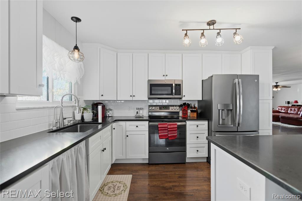 8548 Tim Tam Trail, Flushing, MI 48433 — Photo 6