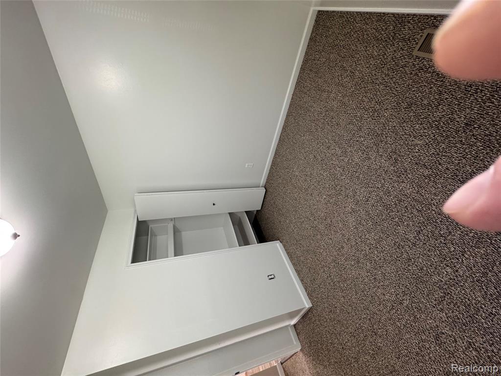 6128 Cold Spring Trail, Grand Blanc, MI 48439 — Photo 14