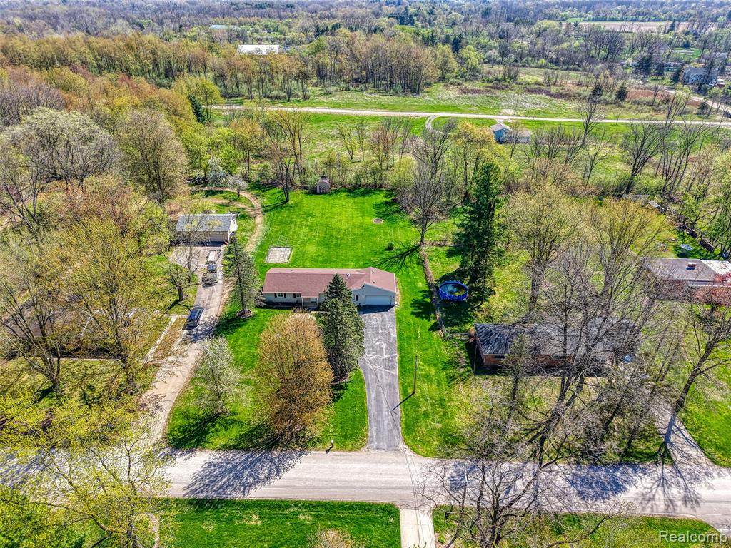 11891 Post Lane, South Lyon, MI 48178 — Photo 4