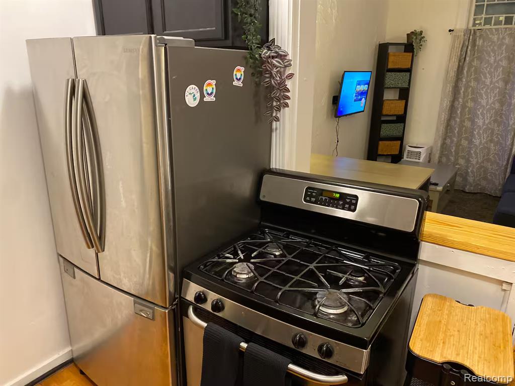 1417 Van Dyke Street, Detroit, MI 48214 — Photo 24
