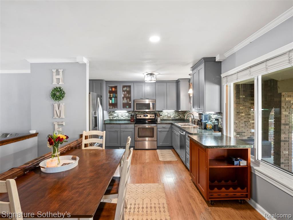 59415 Grand River Avenue, New Hudson, MI 48165 — Photo 4