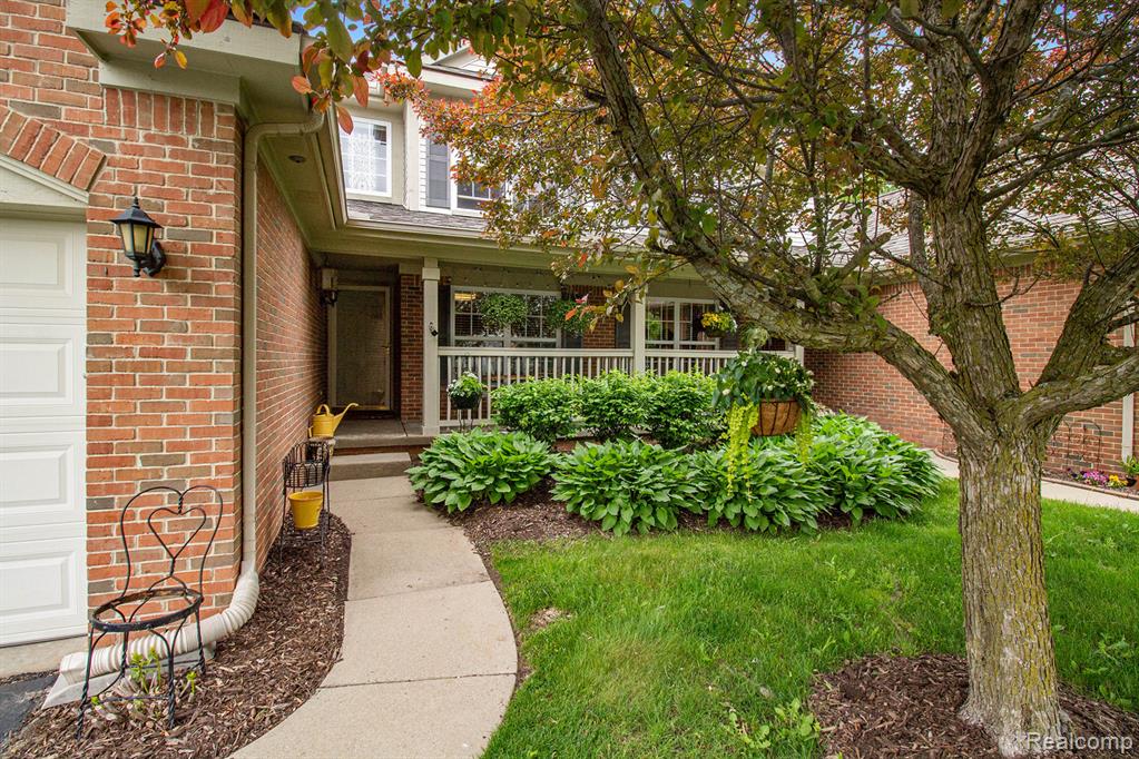 5886 Augusta Lane, Grand Blanc, MI 48439 — Photo 22