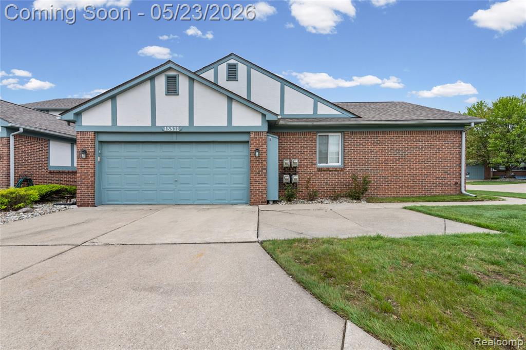 45511 Dover Drive, Macomb, MI 48044 — Photo 2