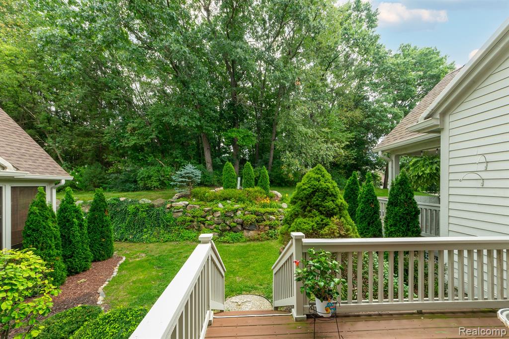 4475 Golf View Drive, Brighton, MI 48116 — Photo 8