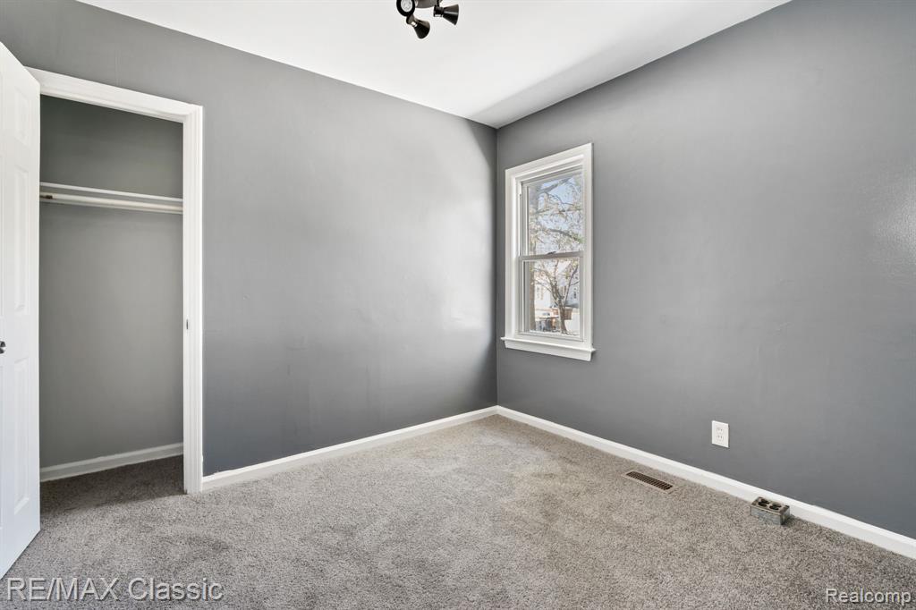 4835 WOODWARD Street, Wayne, MI 48184 — Photo 18