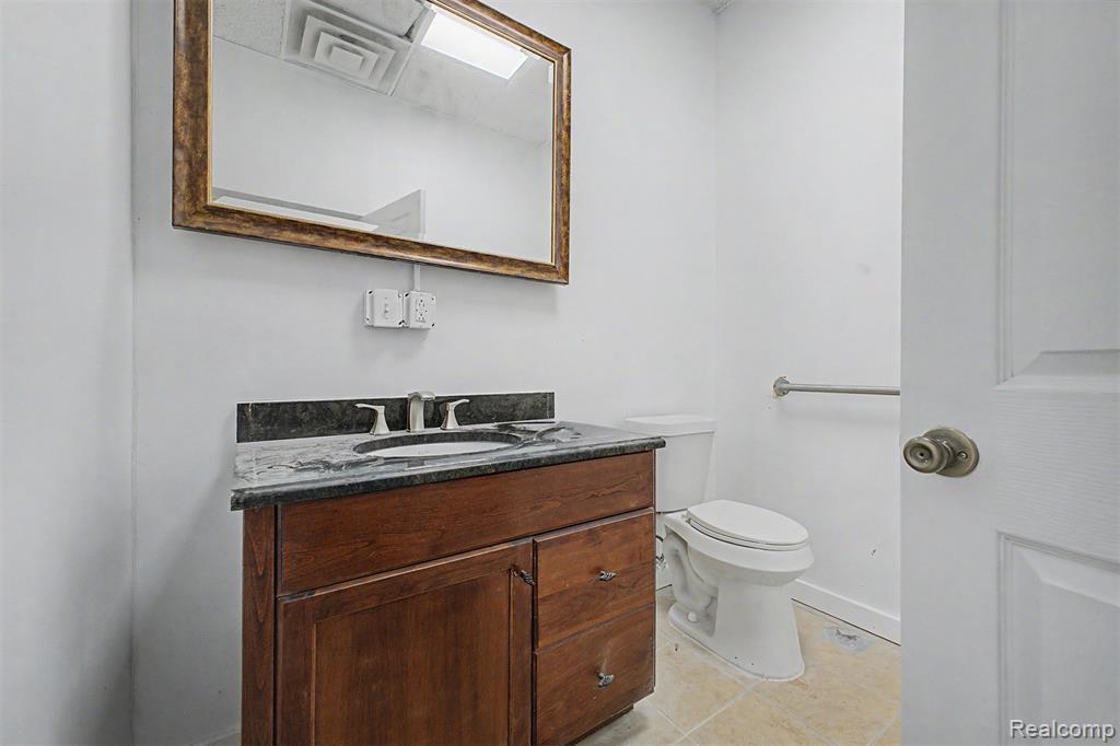 19323 W Warren Avenue, Detroit, MI 48228 — Photo 15