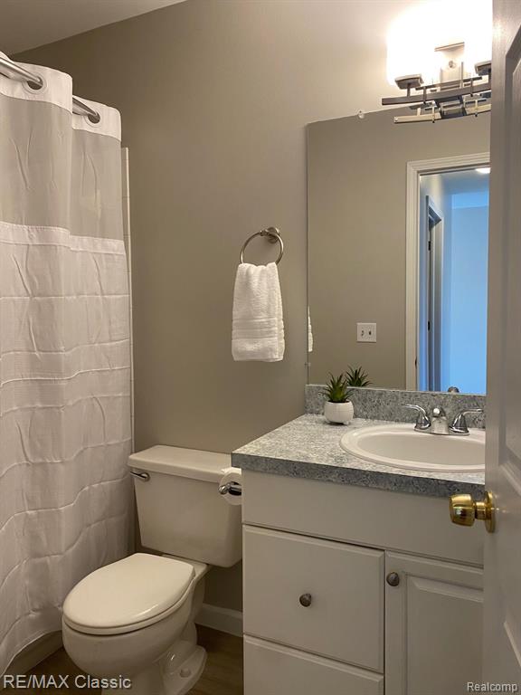 33623 PONDVIEW Circle, Livonia, MI 48152 — Photo 10