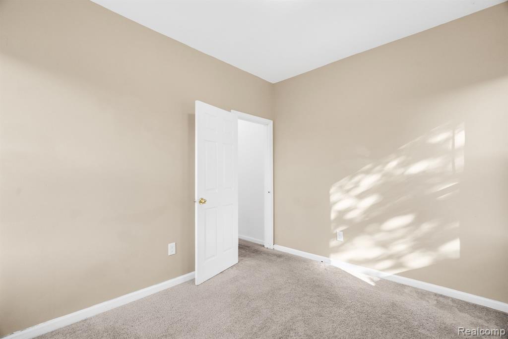 6423 Hazlett Street, Detroit, MI 48210 — Photo 40